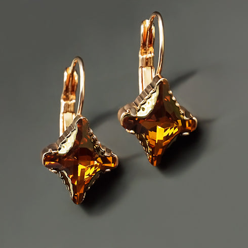 Auskari "Kristāla Rombs II (Topaz Dorado)" ar Swarovski™ kristāliem